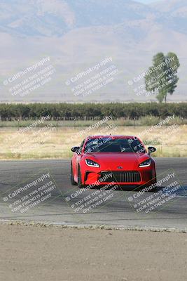 media/Sep-15-2024-Speed Ventures (Sun) [[7a54f7ed2f]]/86 Group/Session 1 (Outside Grapevine)/